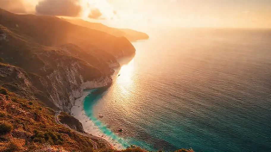 夏日海岛自驾游：一路向南的治愈风景 - 窝窝影院旅行记录内容封面
